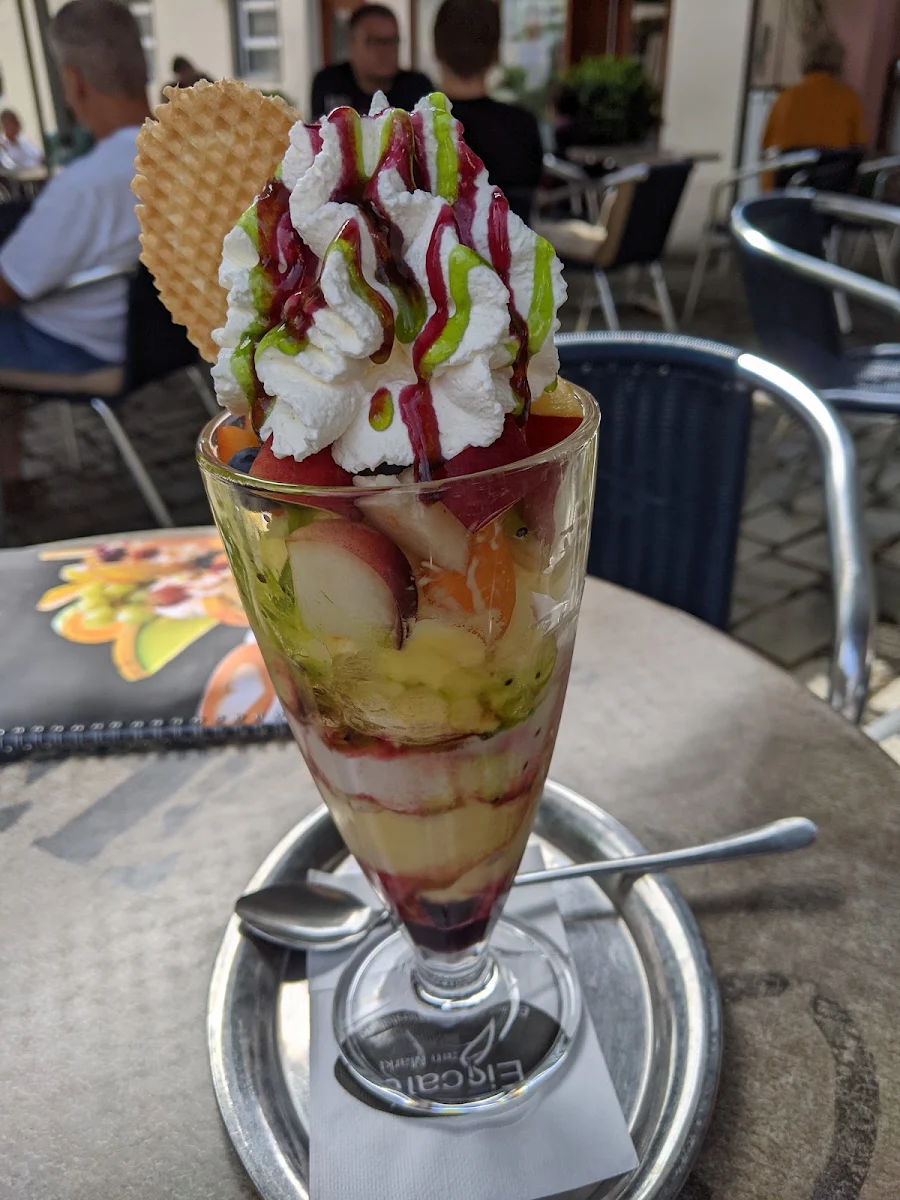Früchtebecher