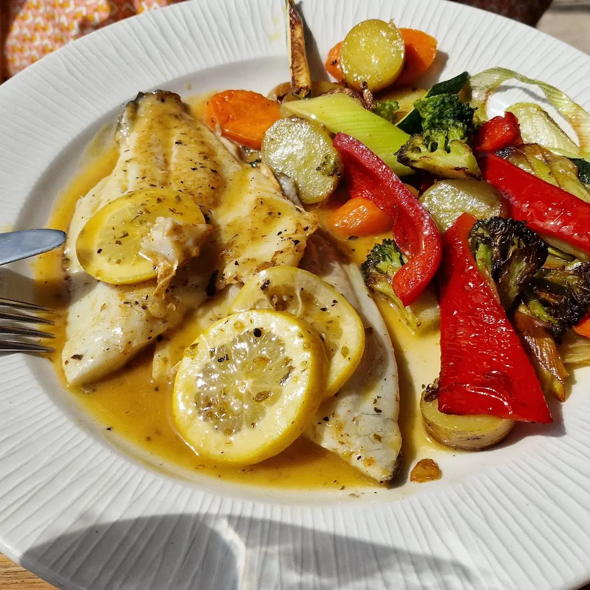Fischteller Mit Gemüse