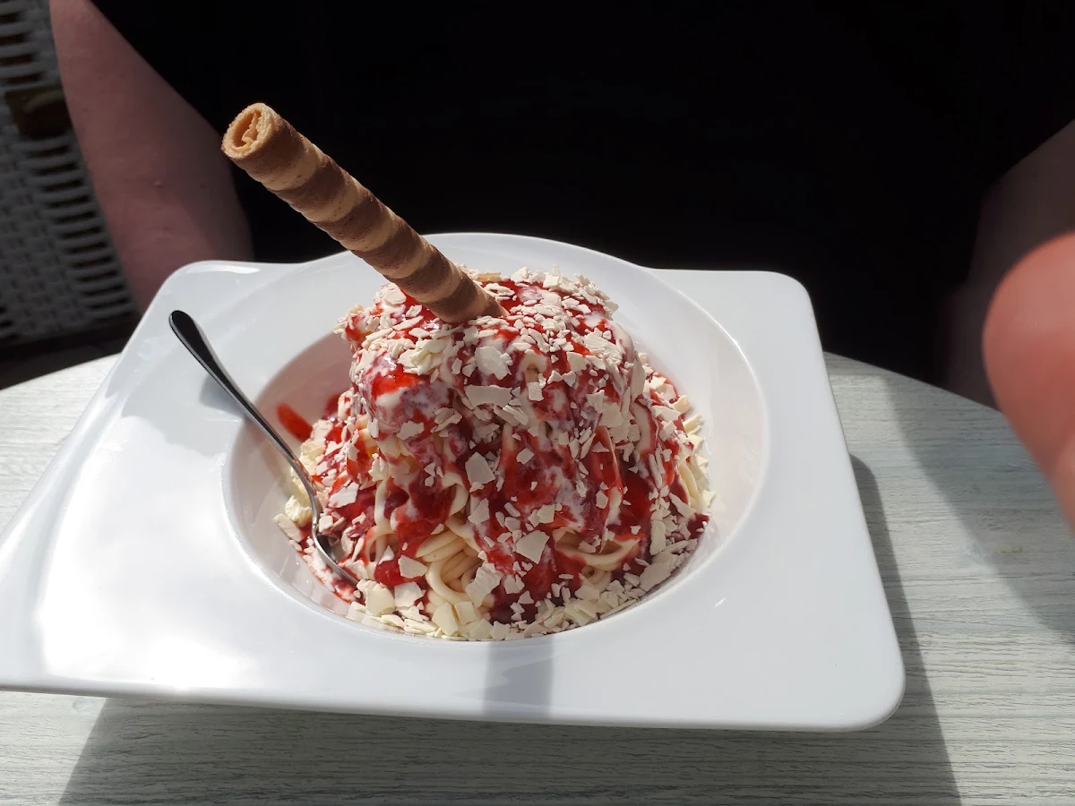 Spaghetti Eis