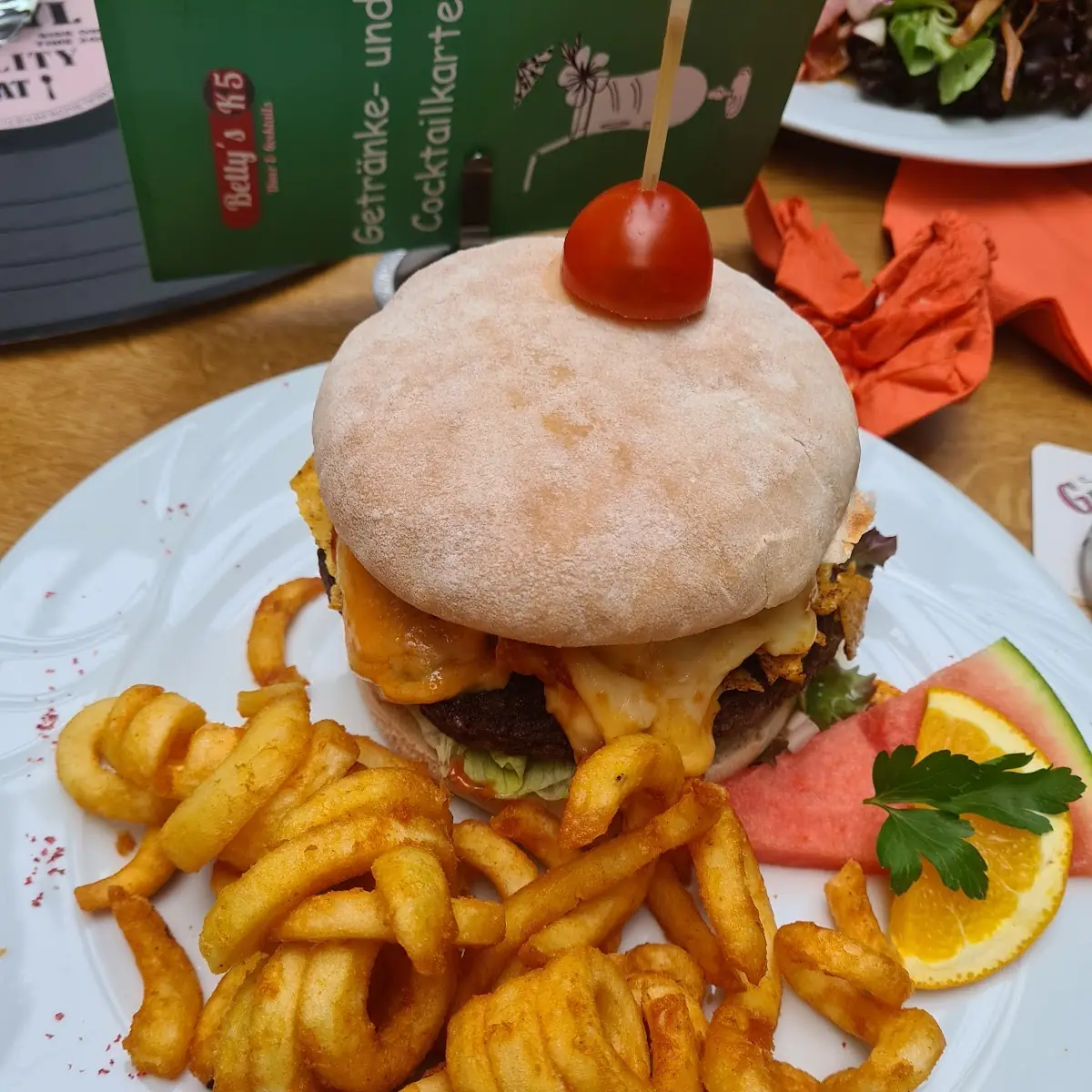 BBQ Burger, Betty's K5