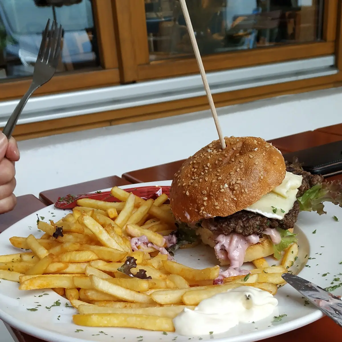 Burger Mit Camenbert