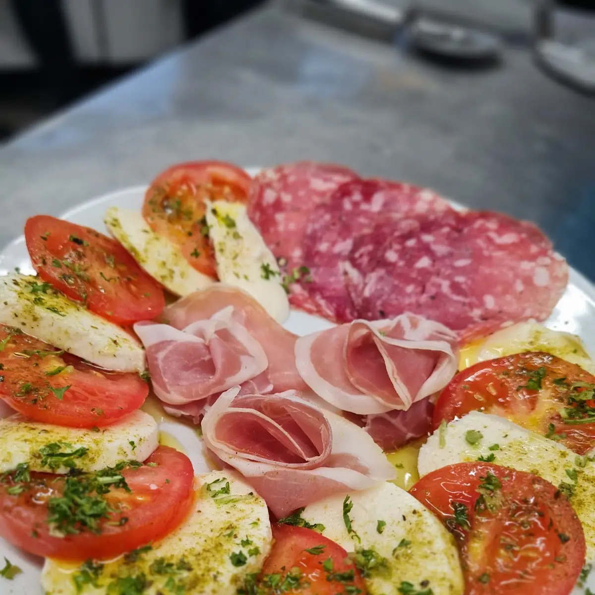 Antipasto Italiano, Pizzeria Toscana