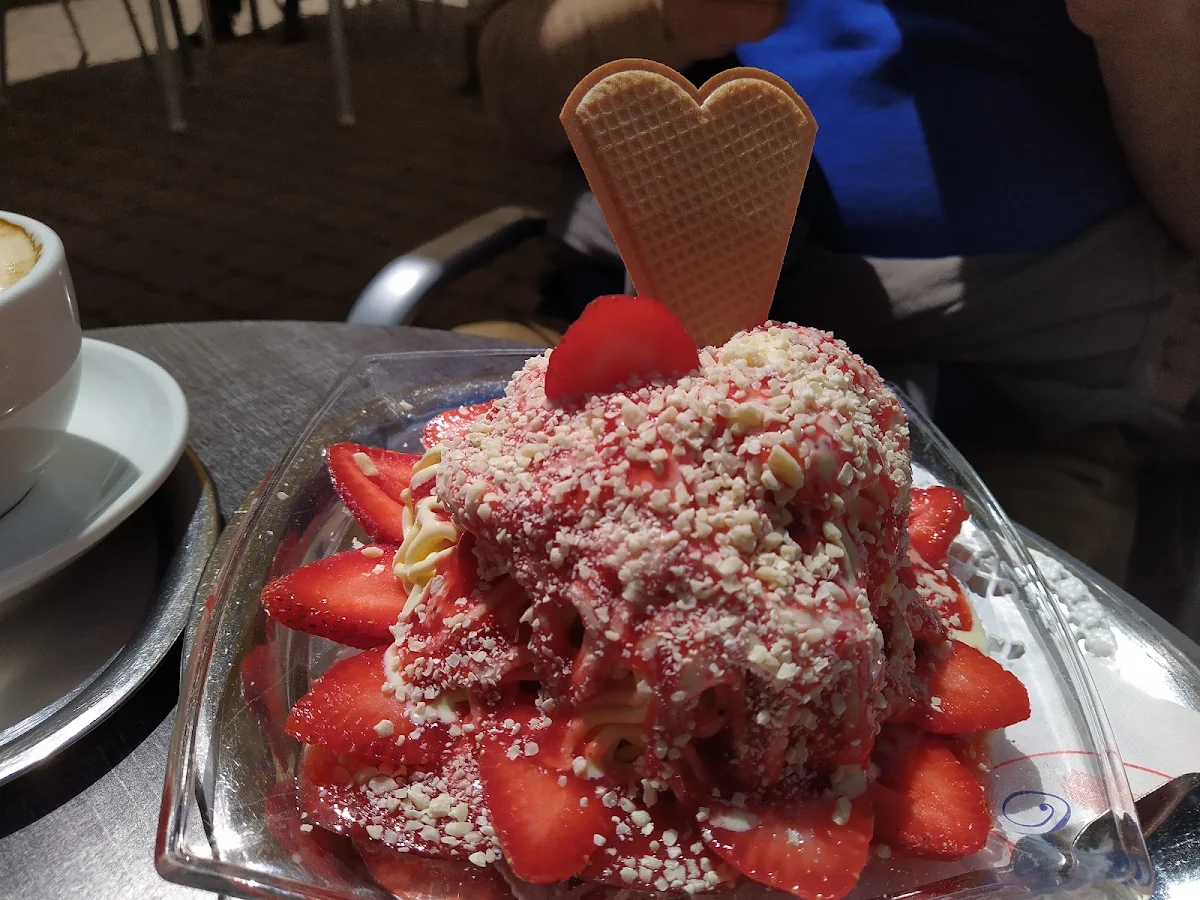 Spaghetti Eis Erdbeere