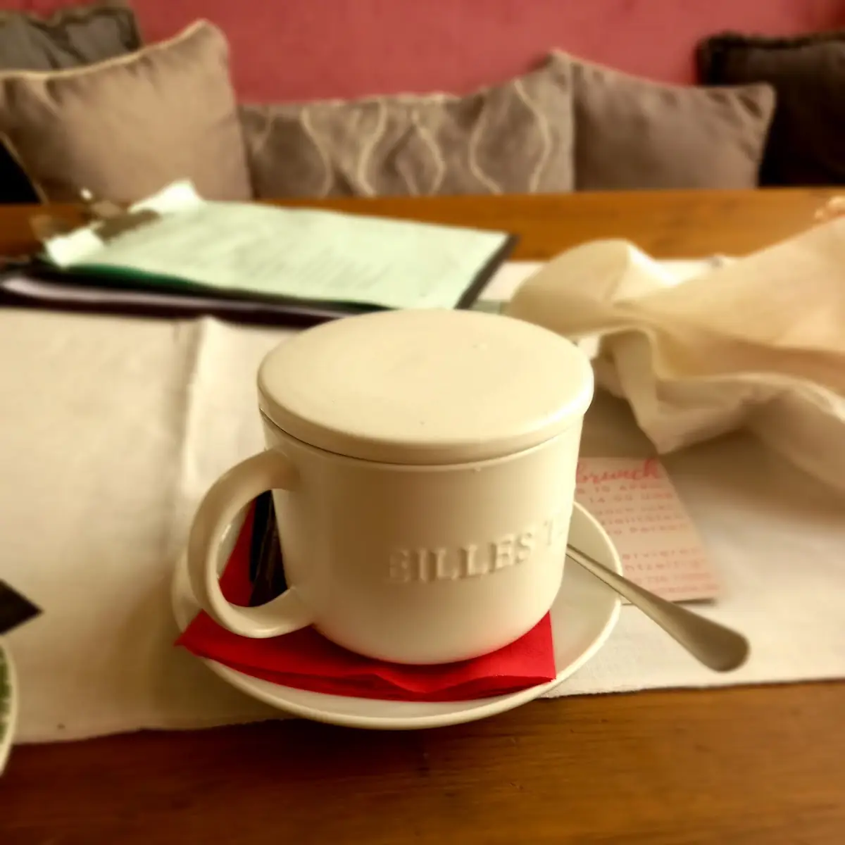 Tee