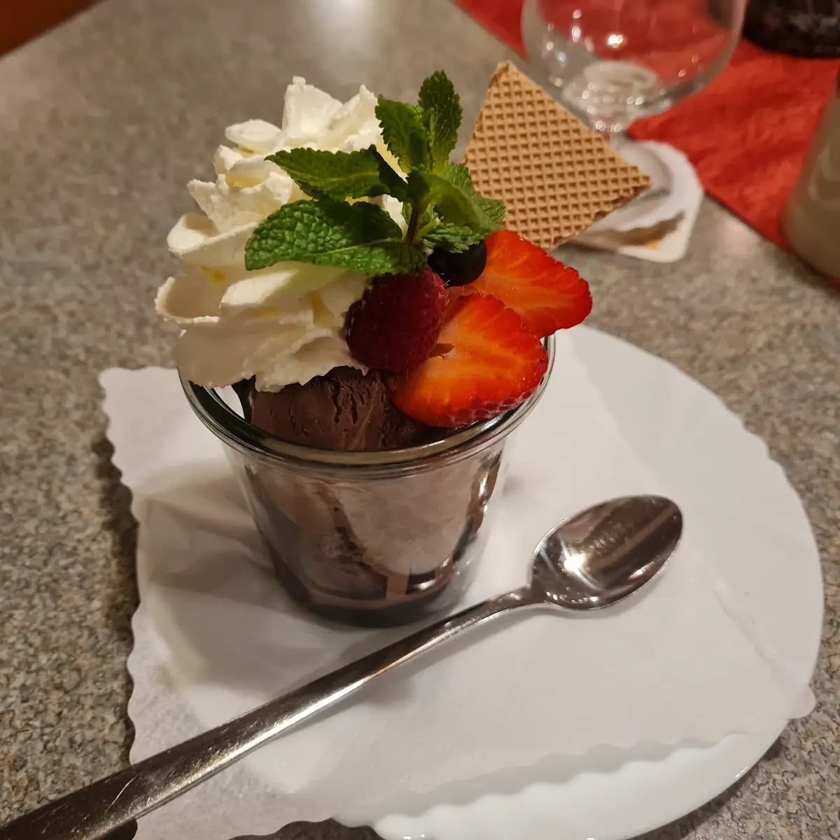 Schock Becher, Kickers Restaurant
