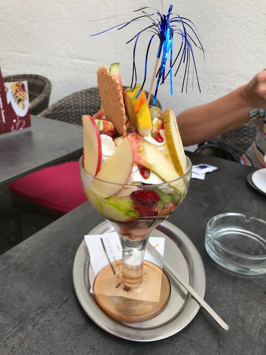 Früchtebecher