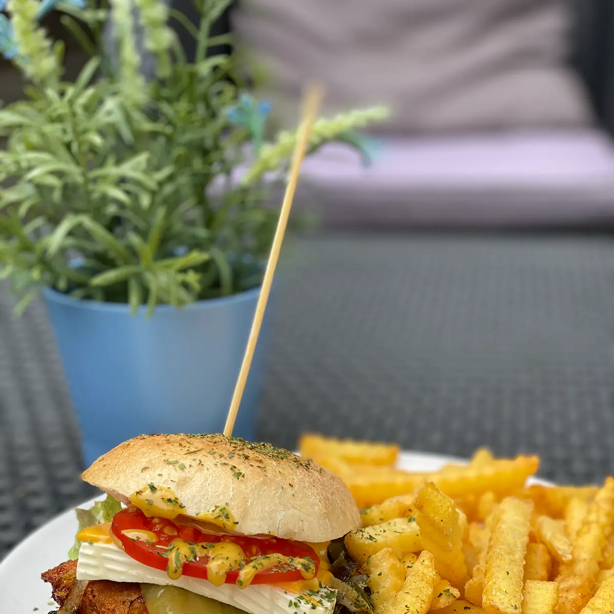 Highlights, ÜRI's Bistro - Cafeteria