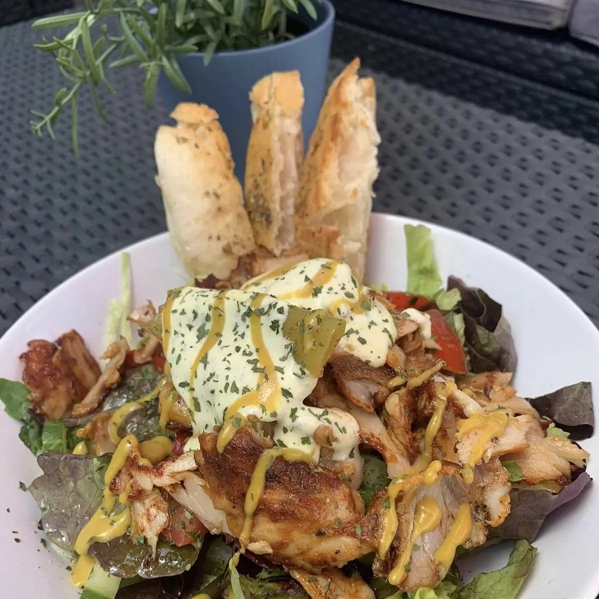 Highlights, ÜRI's Bistro - Cafeteria