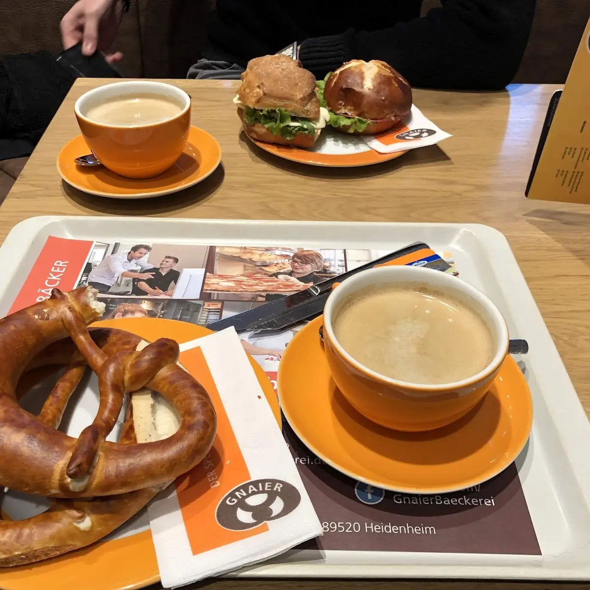 Brezeln, Bäckerei Gnaier im REWE Dillingen