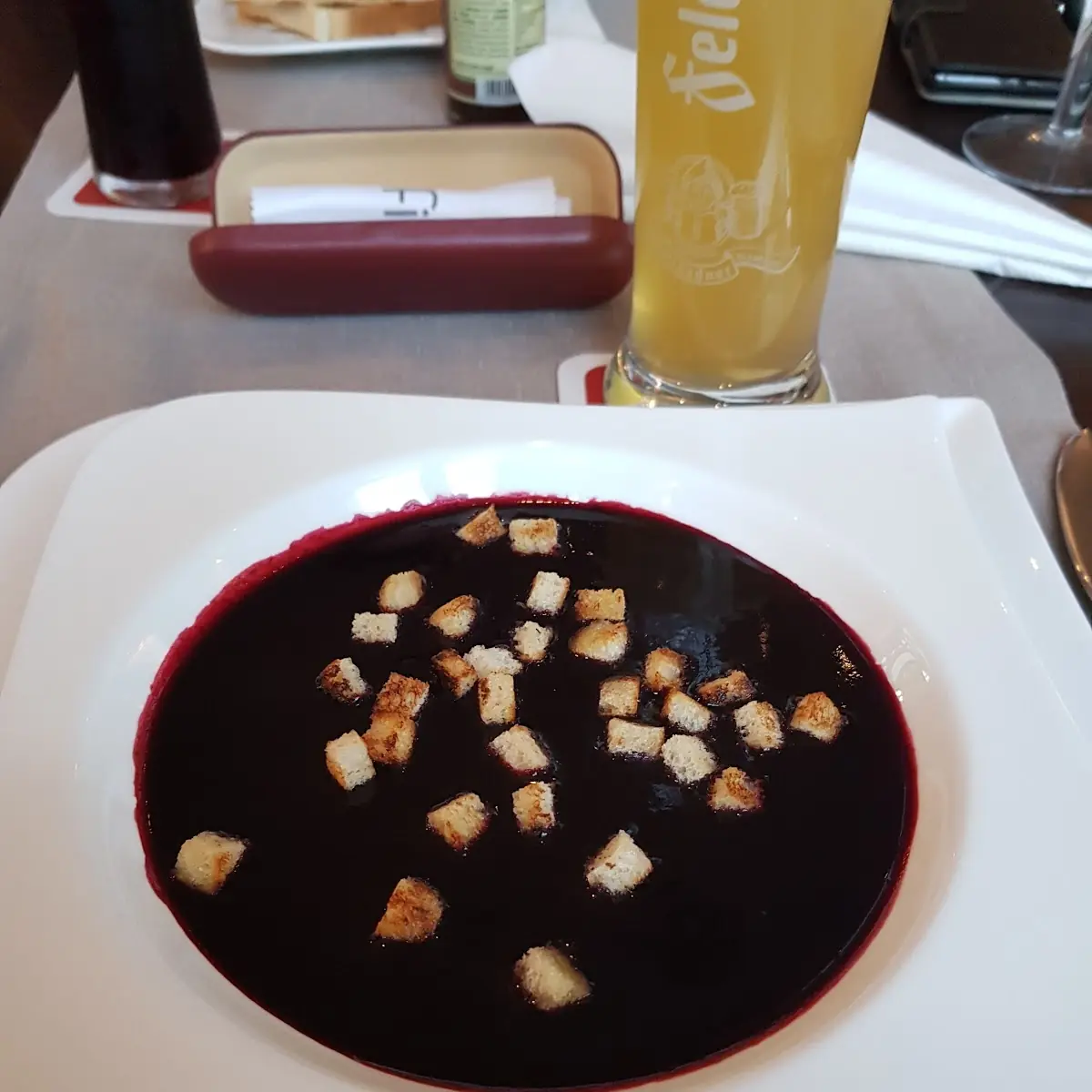 Kalte Holundersuppe