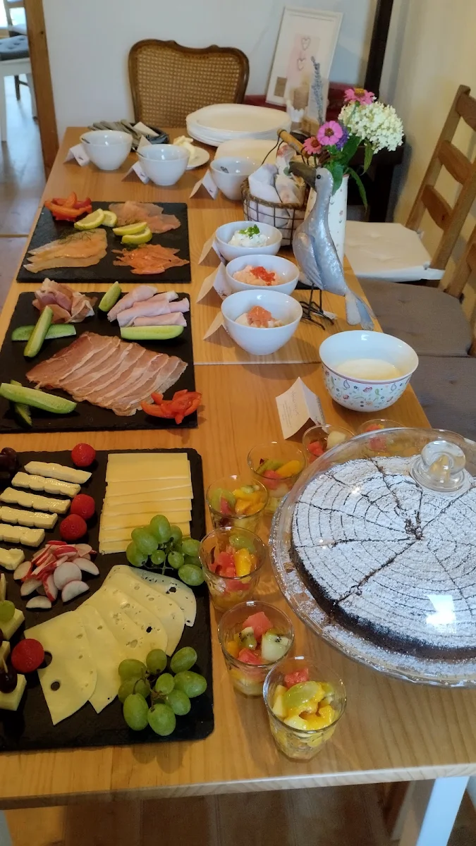 Highlights, Cafe Madame Anneliese