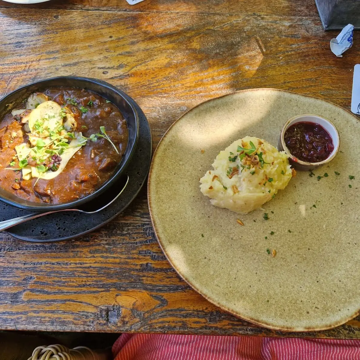 Wildgulasch, TORHAUS Möhnesee GmbH