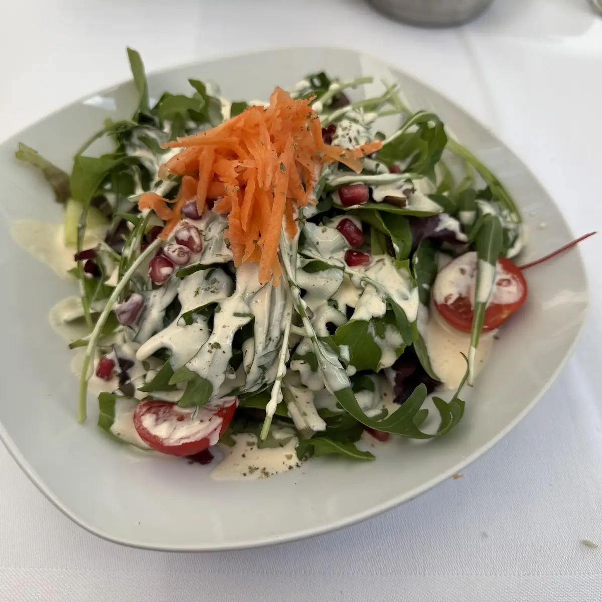 Highlights, Elia Erbach Restaurant & More