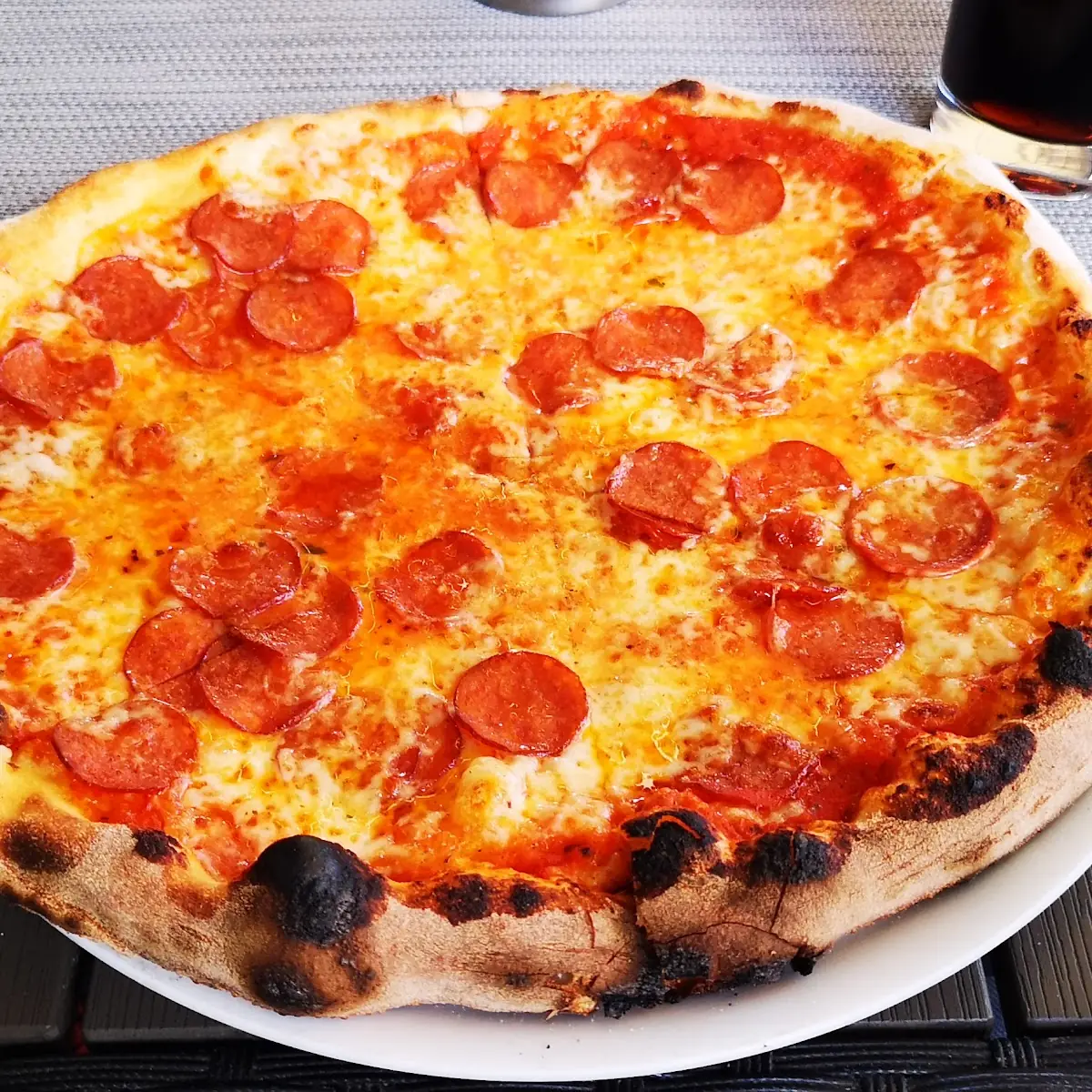 Pizza Peperoniwurst