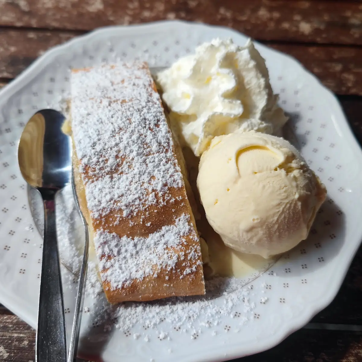 Apfelstrudel, Gasthof Zengerle
