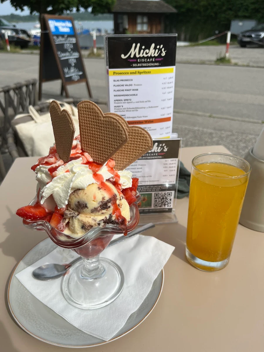 Eisbecher, Michi’s Eiscafé