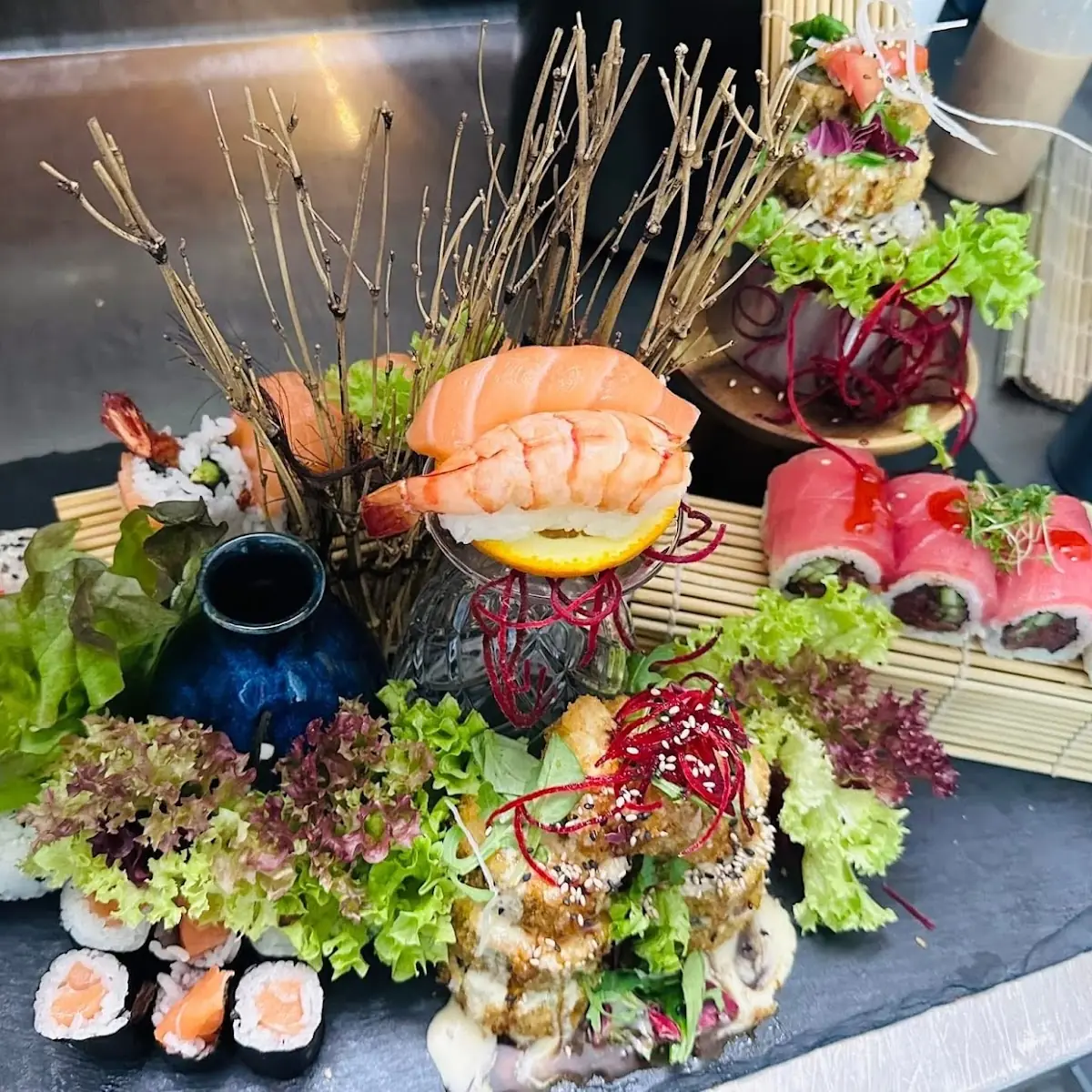 Ola, Oisi Sushi