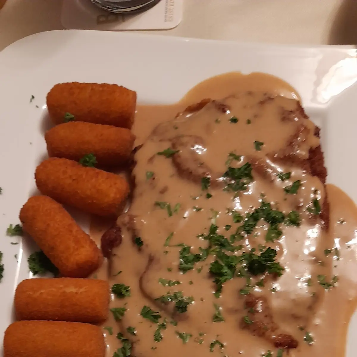 Rahmschnitzel, Clubhaus 1920 "Zum Boby"