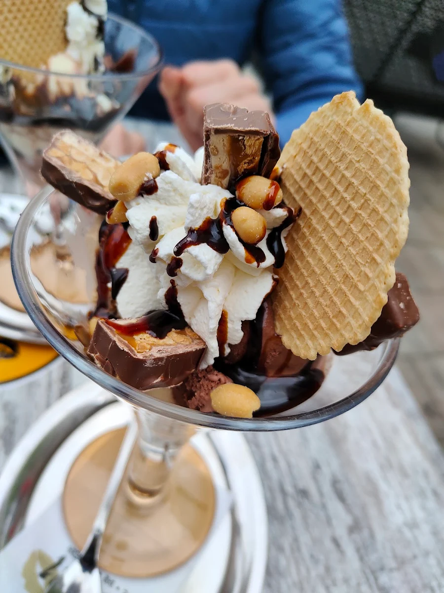 Highlights, Eiscafé BACI