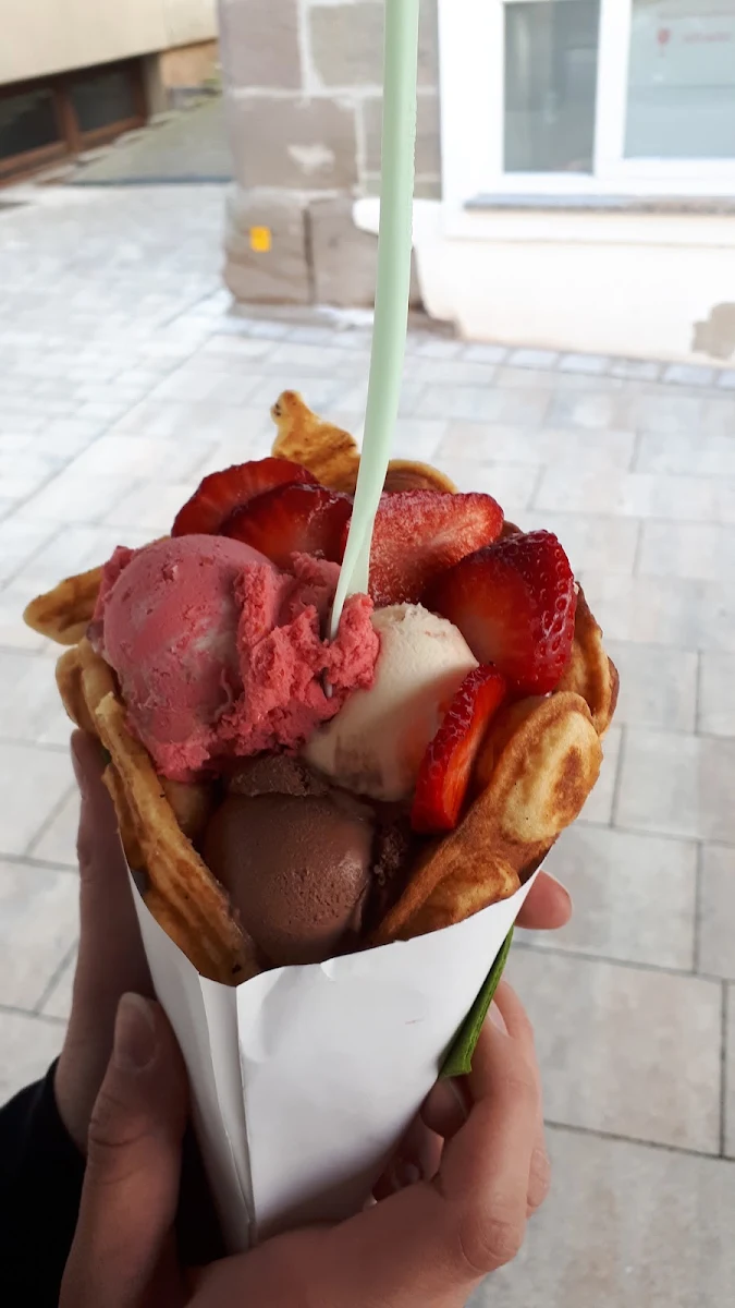 Waffle, Eiscafé BACI