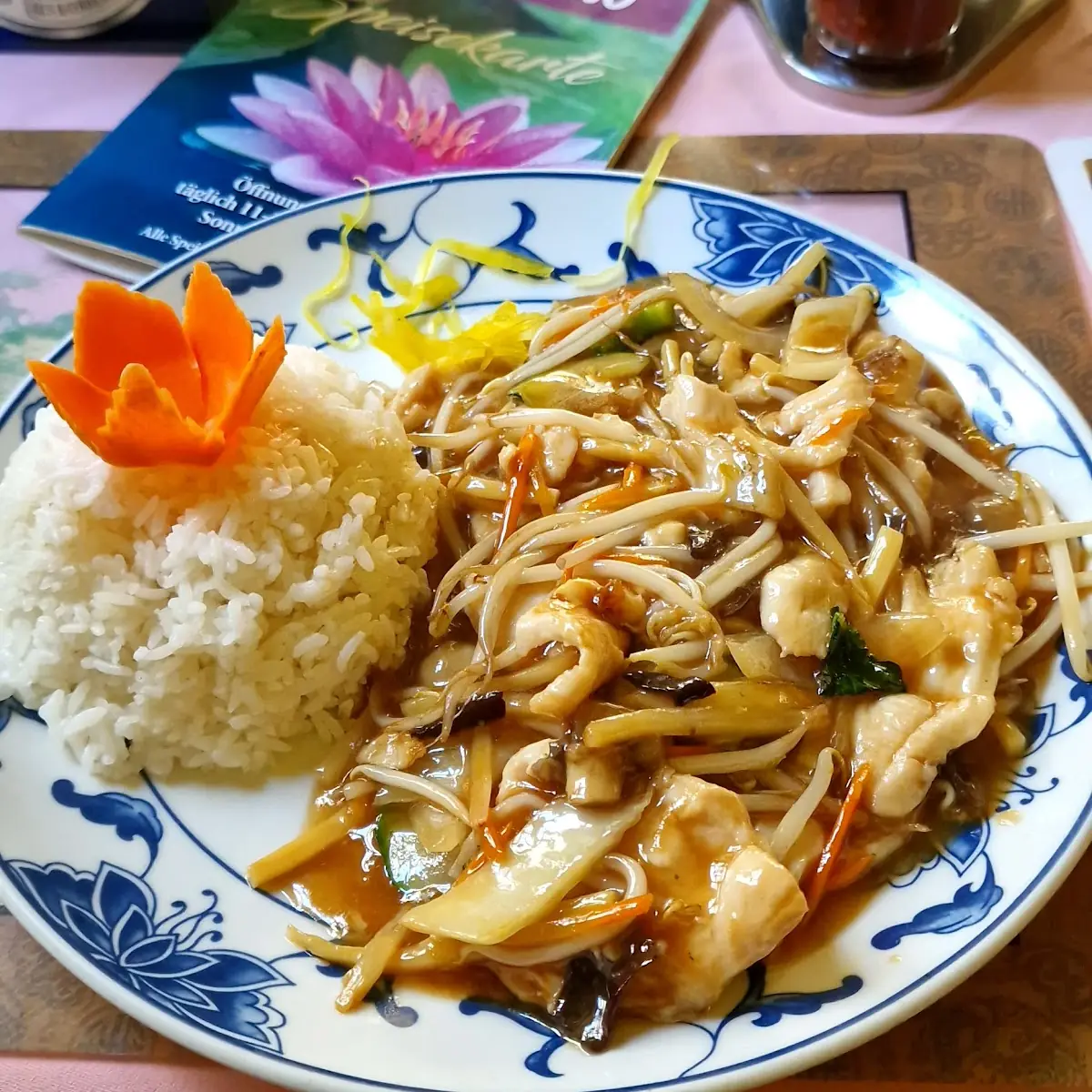 Highlights, Asia Bistro Vu Thi