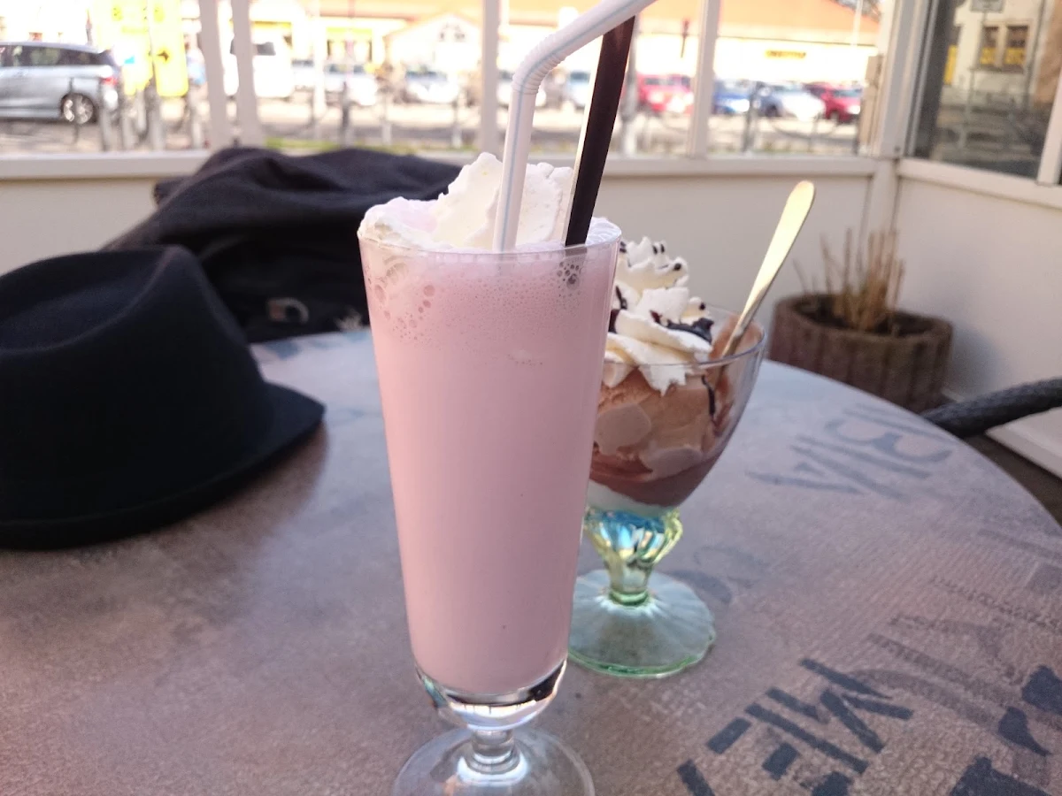 Highlights, Eiscafé Müller