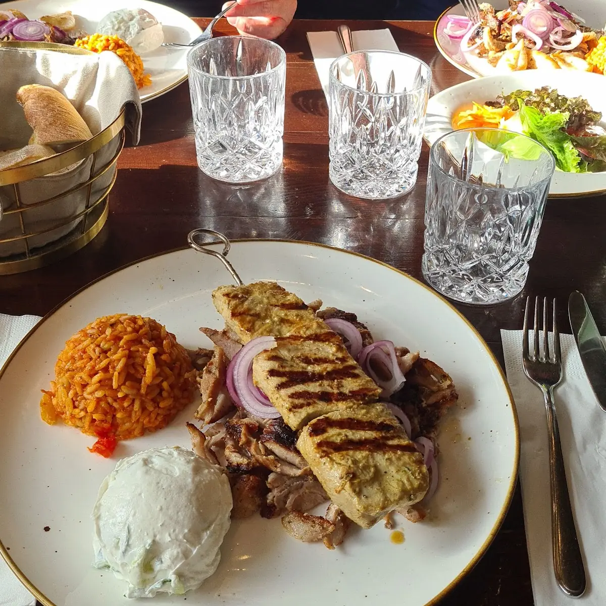 Helena Platte, Ilios Restaurant