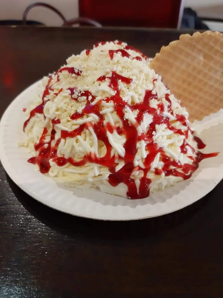 Spaghetti Eis, Eiskaffee Bar PIAZZA