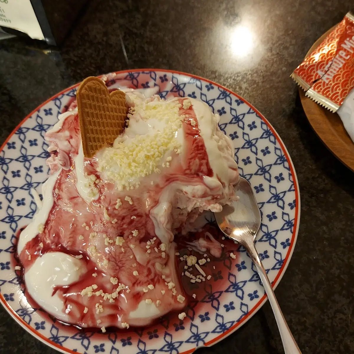 Joghurt Spaghetti Eis