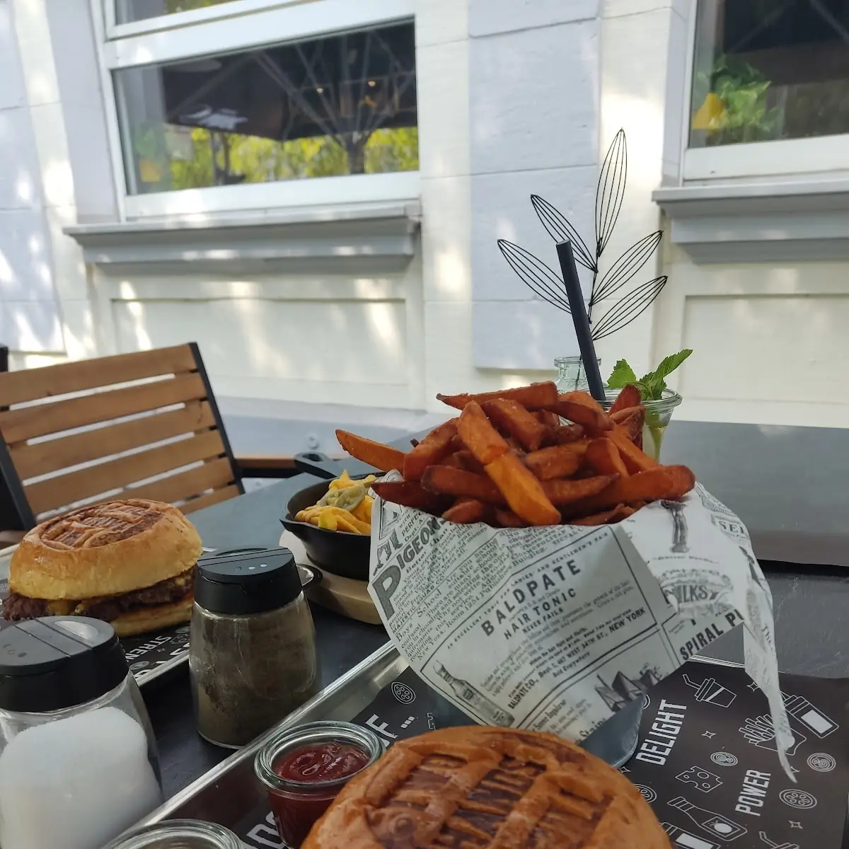 Classic Cheeseburger