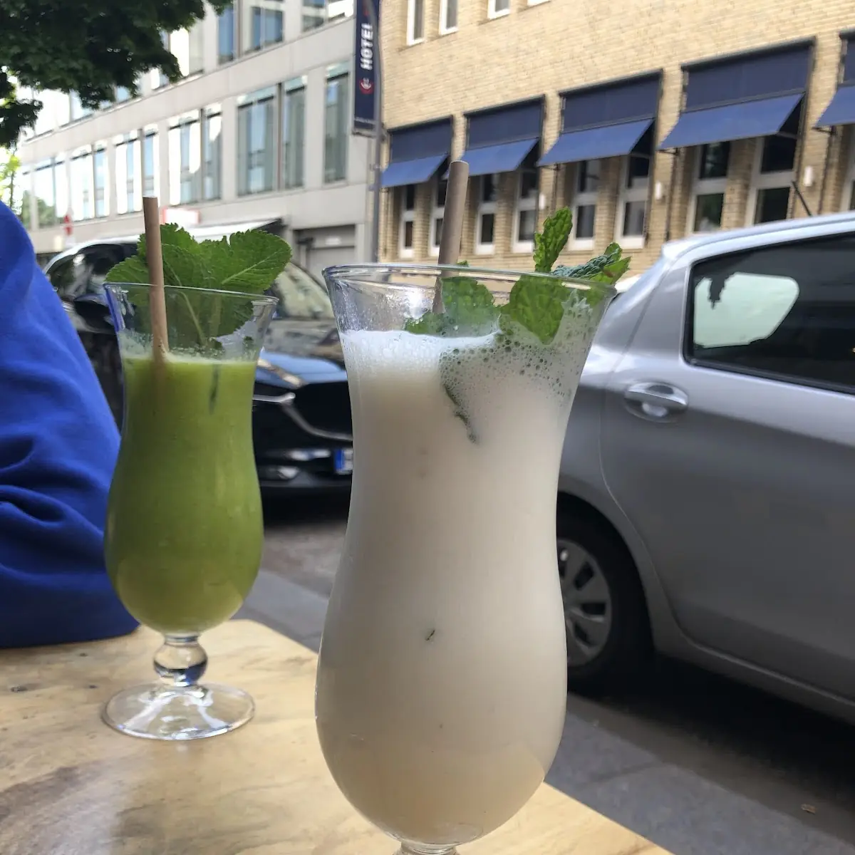 Shakes