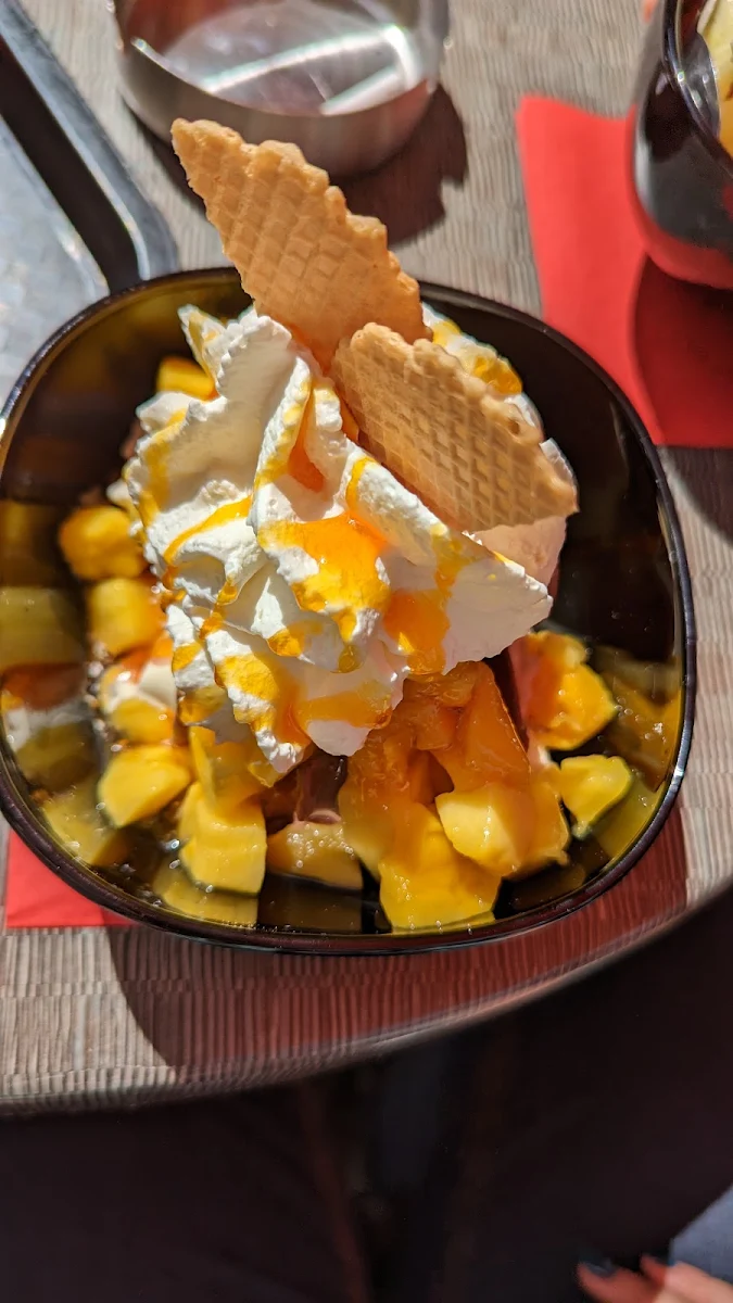 Mango Eisbecher, Alfredo Eiscafé