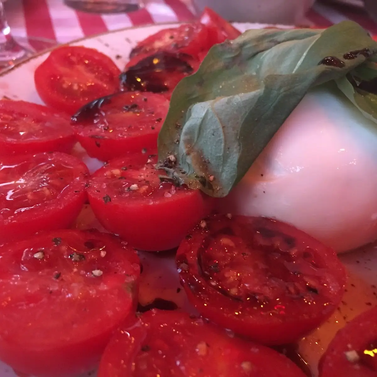 Mozzarella, a tavola!