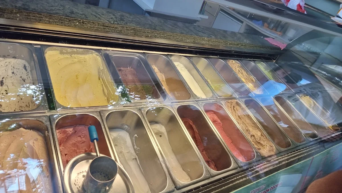 Highlights, Enzos Eiscafé - am Heeggraben
