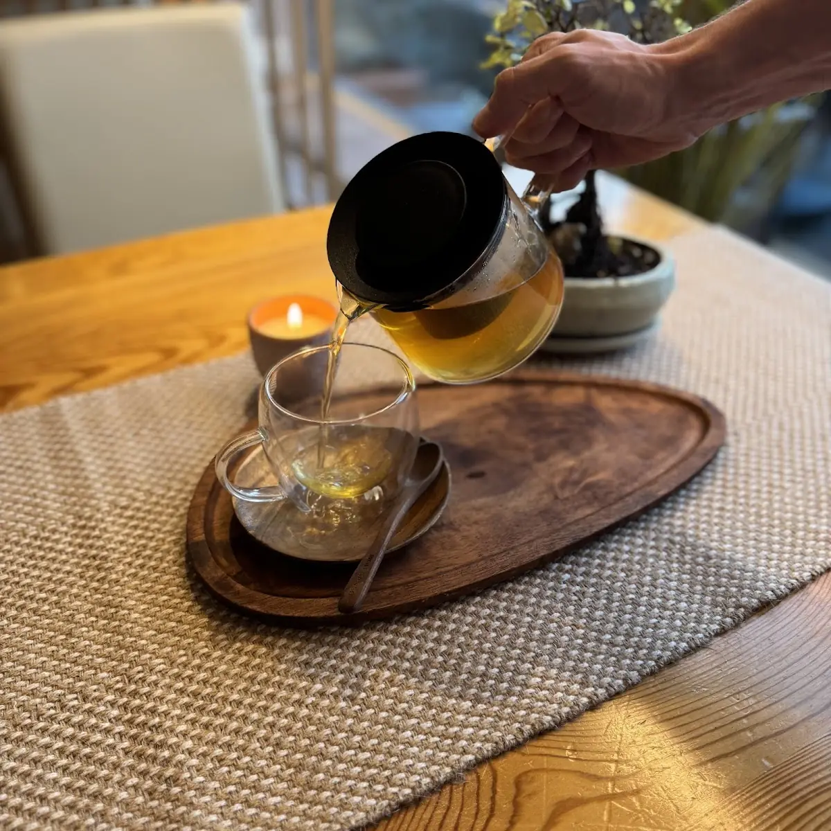 Highlights, Momo Nana Café & Bistro