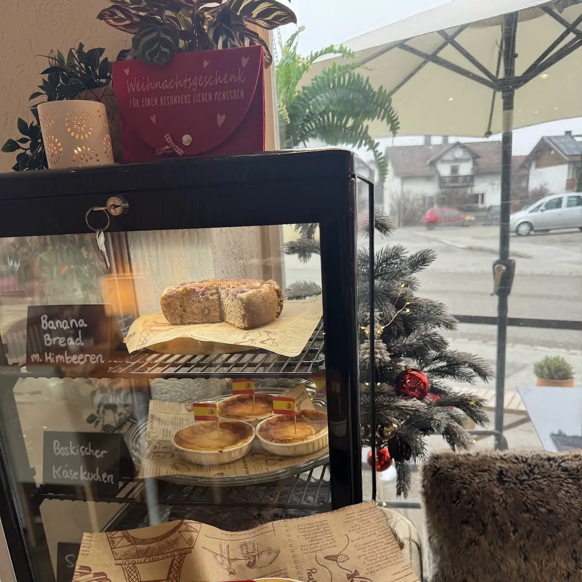Highlights, Momo Nana Café & Bistro