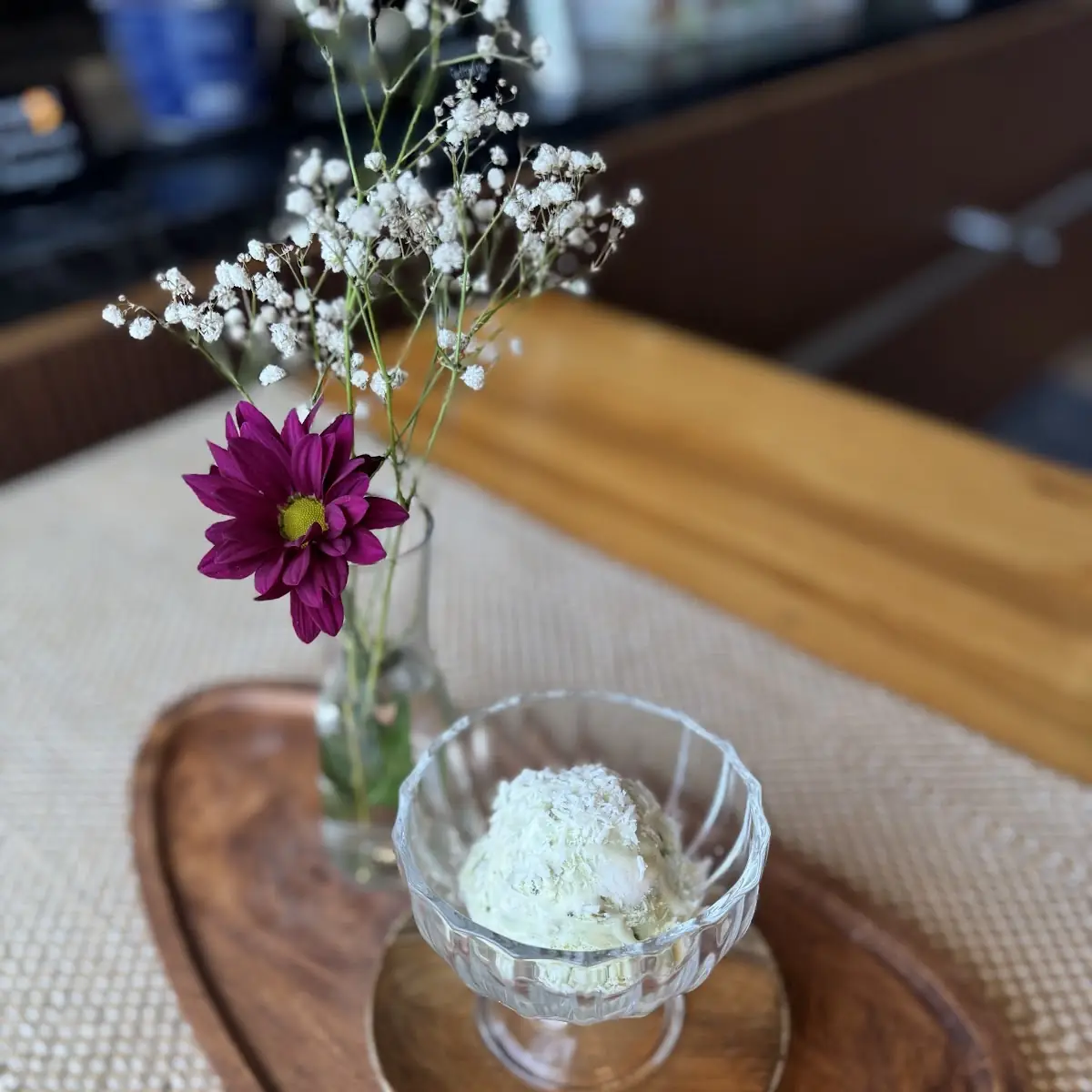 Highlights, Momo Nana Café & Bistro