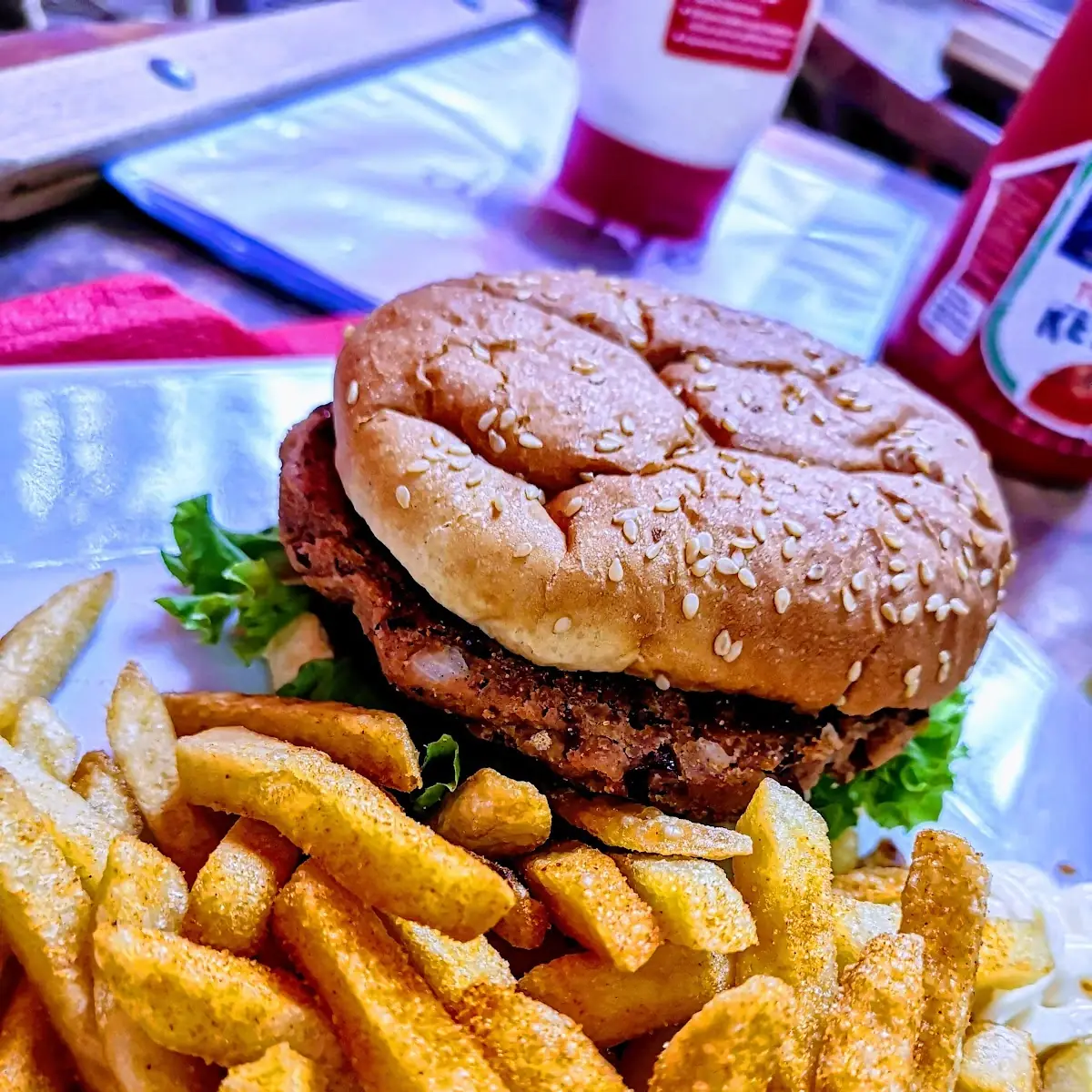 Veggie Bürger Mit Fritten
