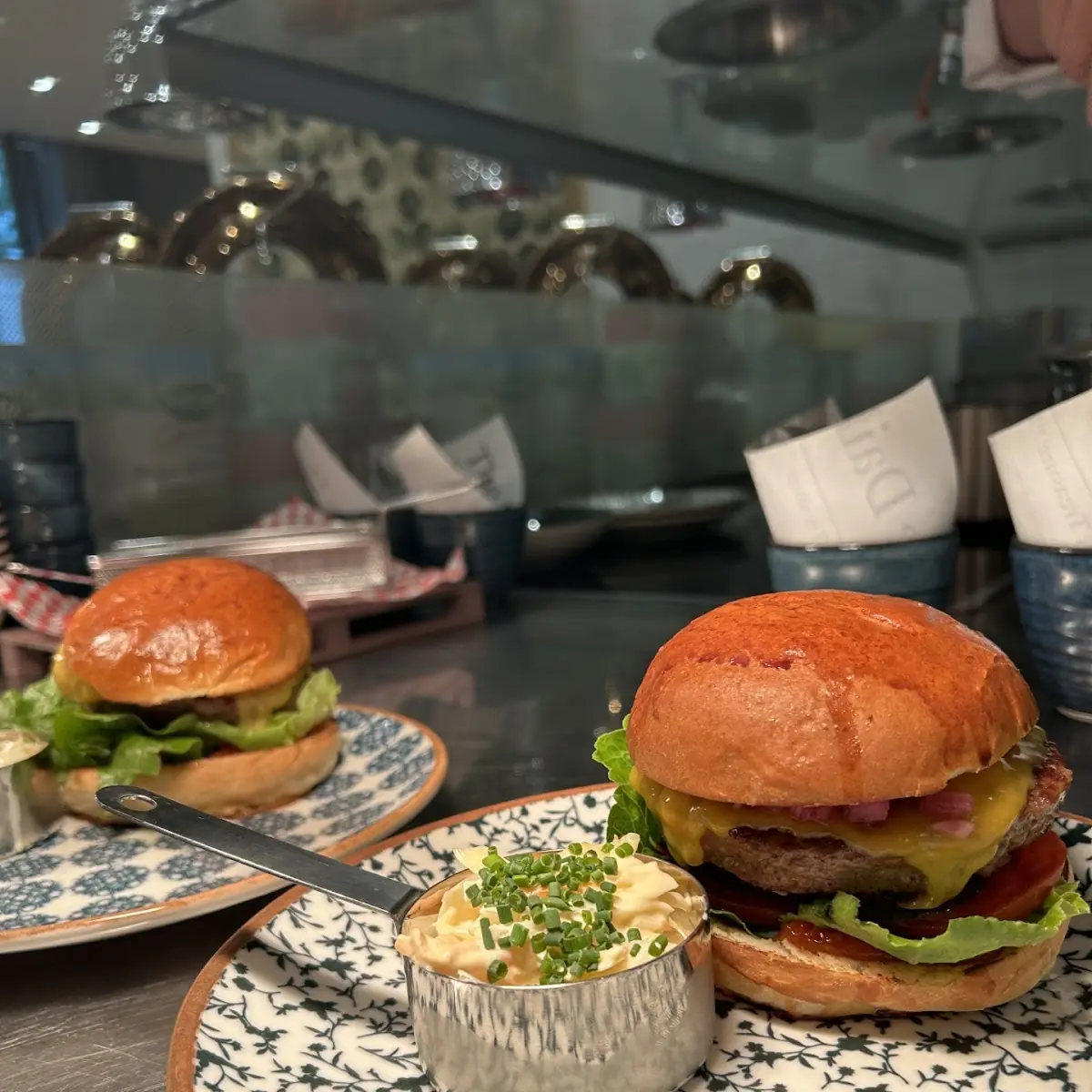 Highlights, Restaurant Francis