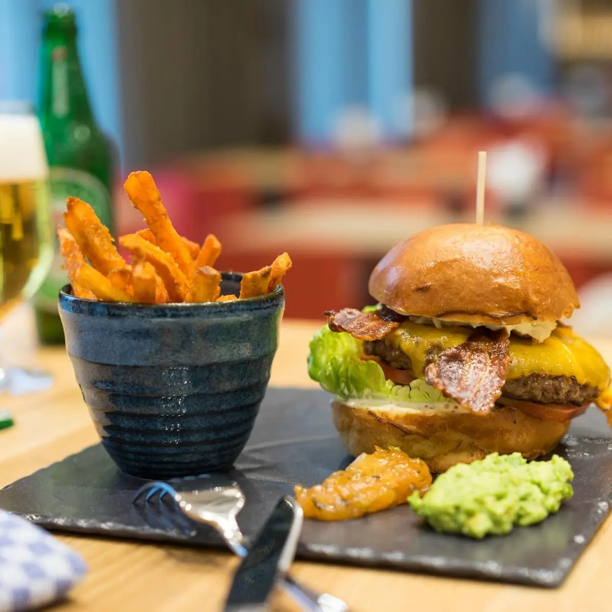Highlights, Restaurant Francis