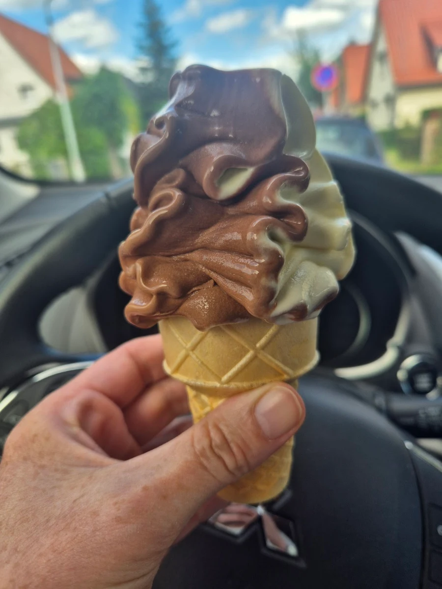 Softeis, Eiskonditorei Leiste