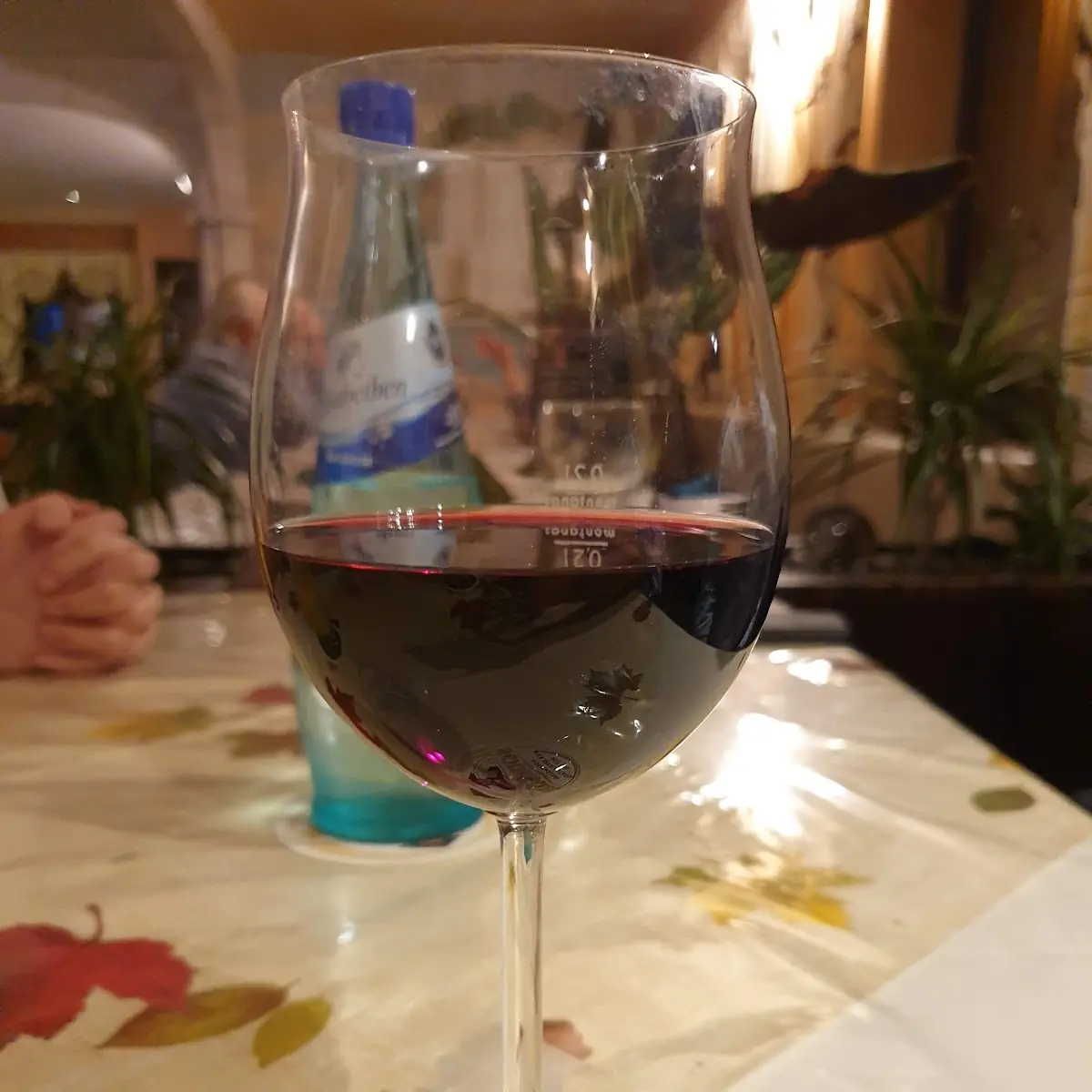 Rotwein, Restaurant Dhillon