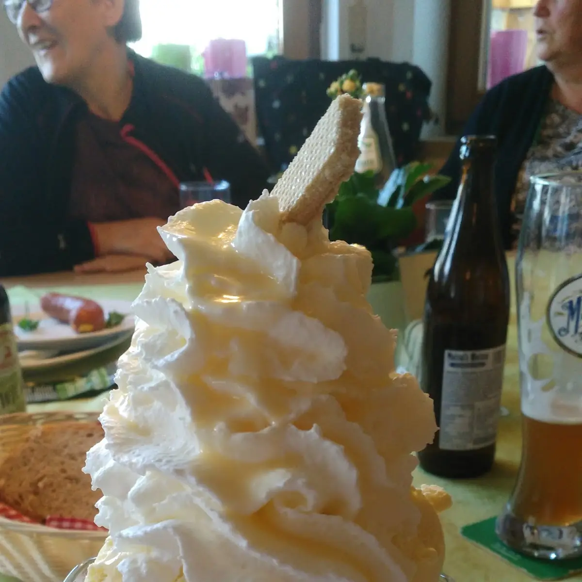 Vanilleeis Mit Sahne