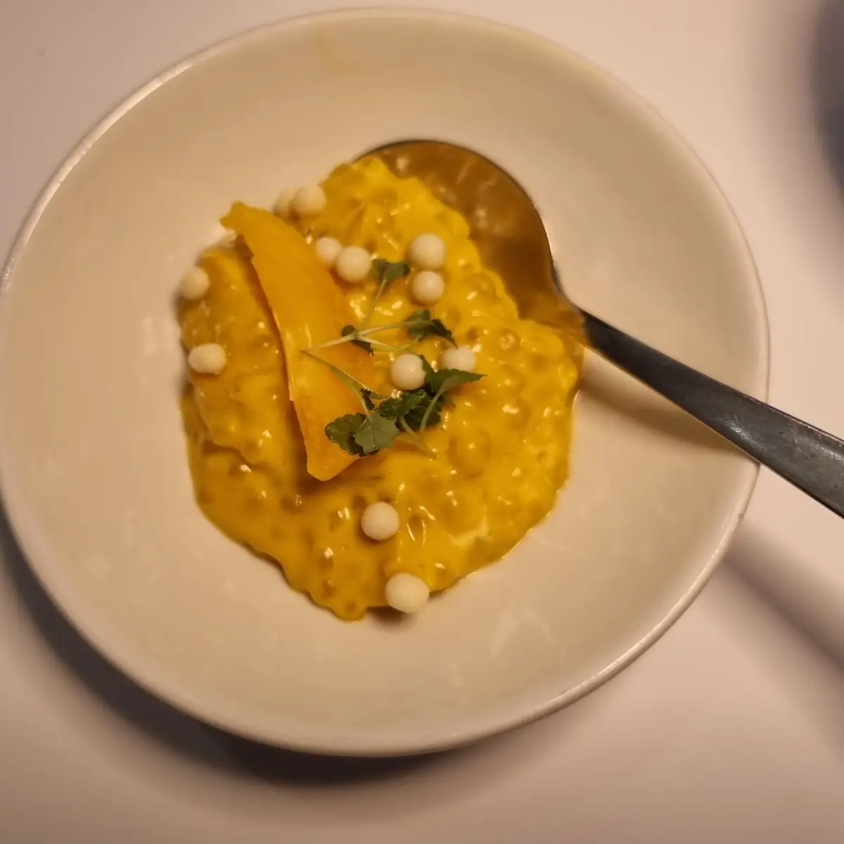 Mango Sago, Das Krü
