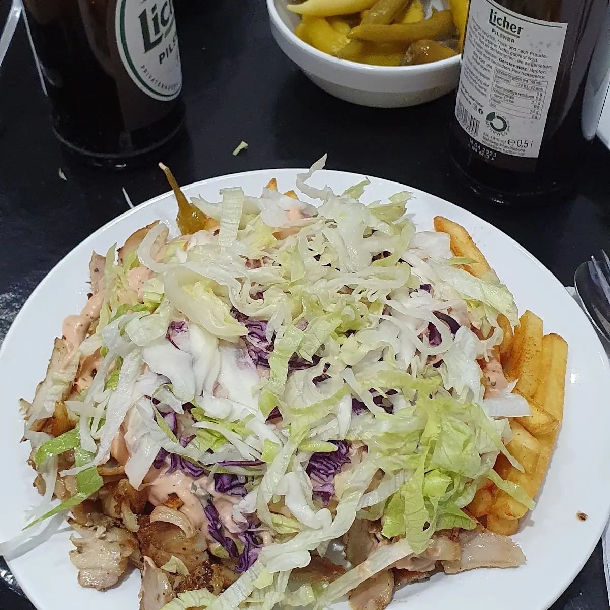 Dönerteller, Türkisch Grill am Sportpark mit Asia küche, Pizza, Kegelbahn und Biergarten