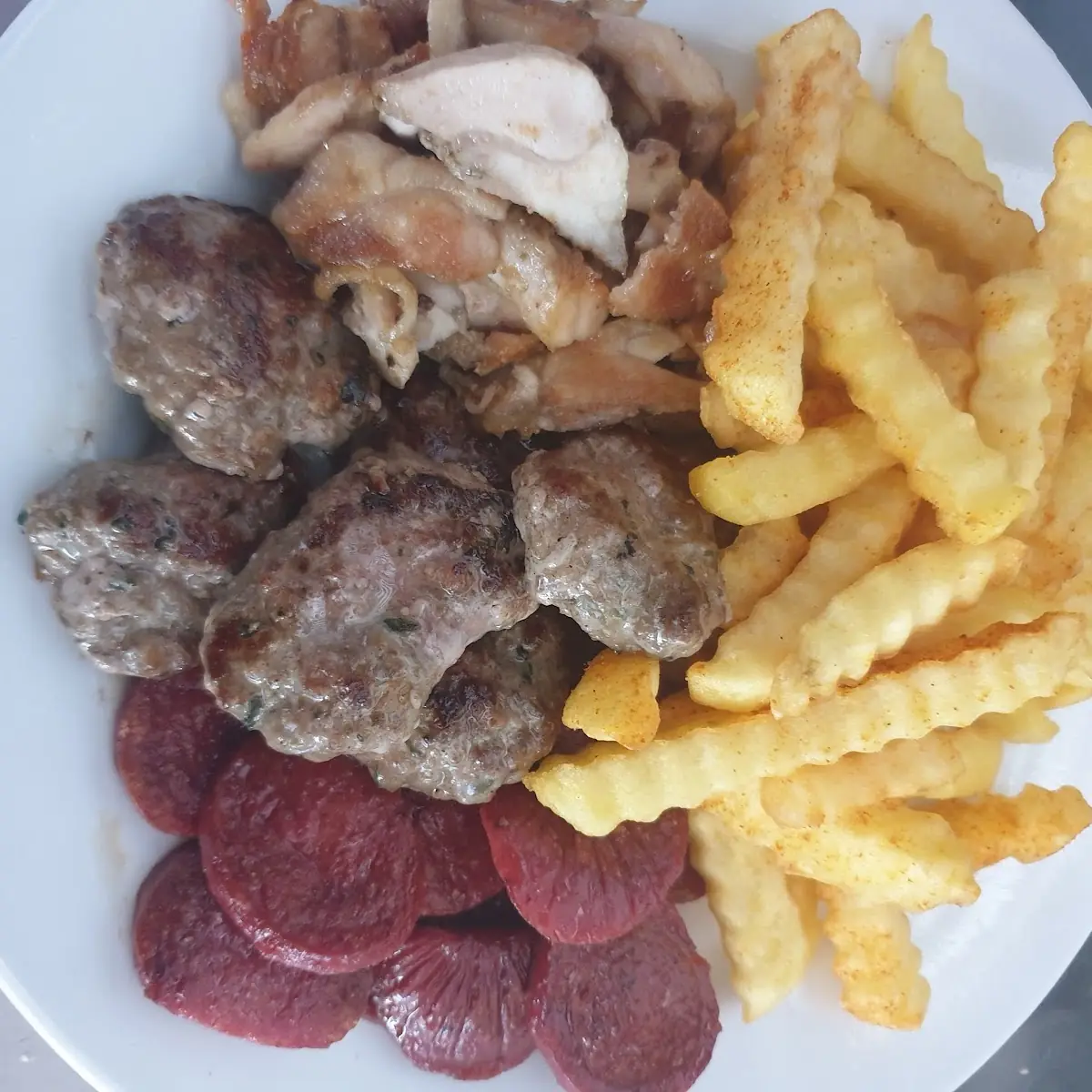 Highlights, Türkisch Grill am Sportpark mit Asia küche, Pizza, Kegelbahn und Biergarten