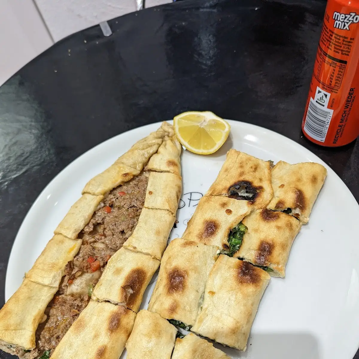 Pide, Türkisch Grill am Sportpark mit Asia küche, Pizza, Kegelbahn und Biergarten