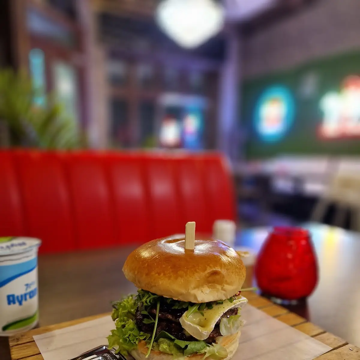 Camembert Burger