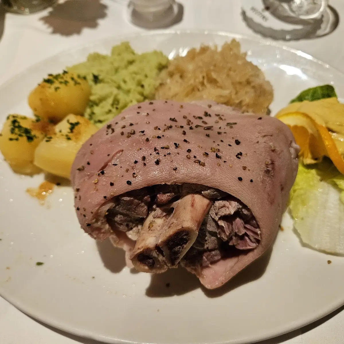 Eisbein, Restaurant Schleusengarten