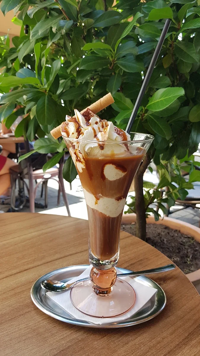 Eiskaffee, Eiscafé Laofe